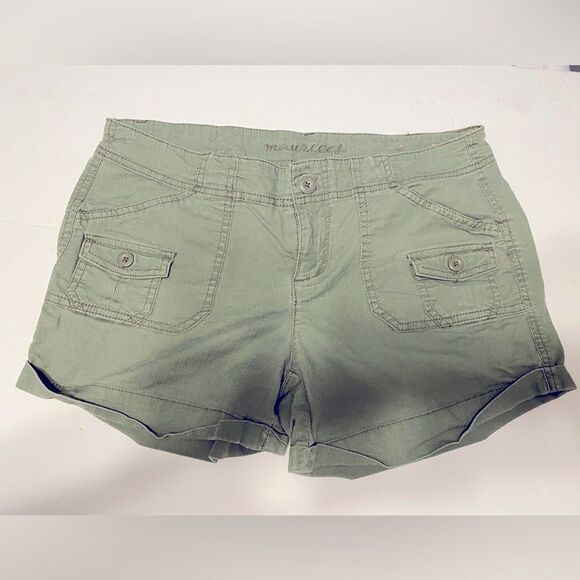 Maurice’s Olive Green Cargo Style Shorts Size 7/8 - Picture 1 of 3